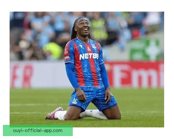 13天连丢两冠阿森纳球迷愤怒抗议塔帅被骂掉链子可悲羞耻